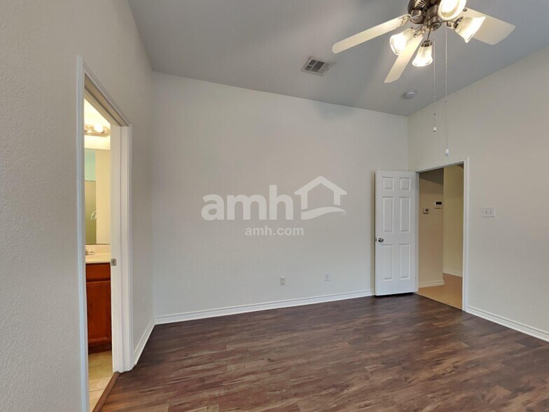 Building Photo - 9308 Marilyn Ct