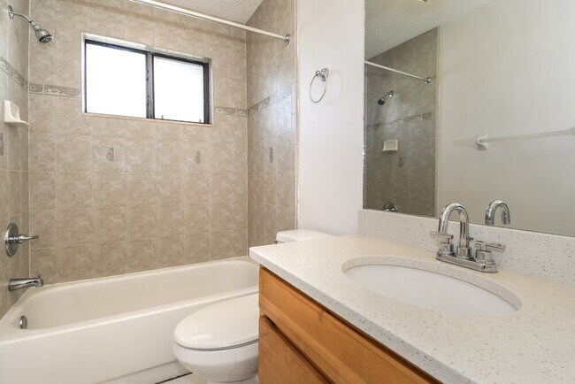 Building Photo - 1664 Tall Timber Dr