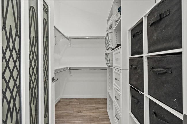 Building Photo - 17812 Parthenia St