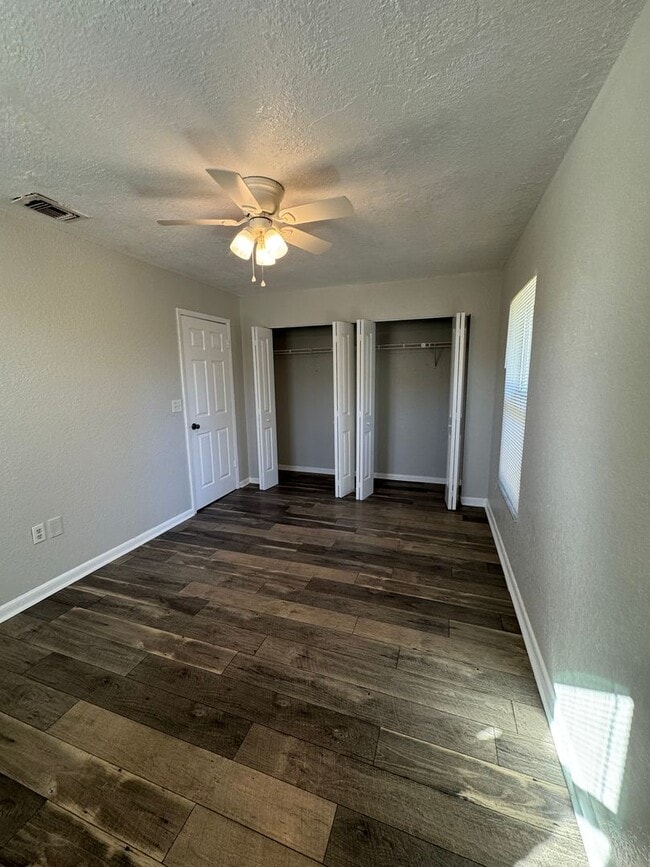 Building Photo - Spacious Poinciana Townhome