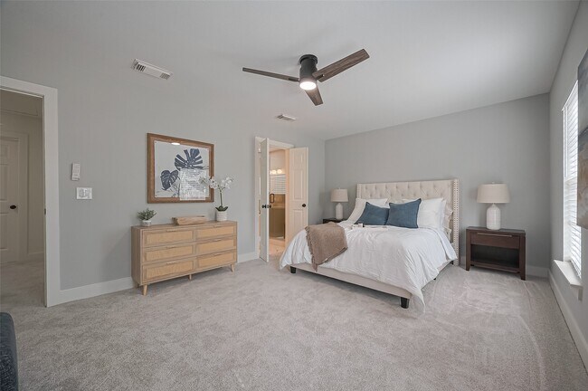 Building Photo - 5615 Haven Point Dr