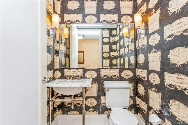 Building Photo - 10 City Pl