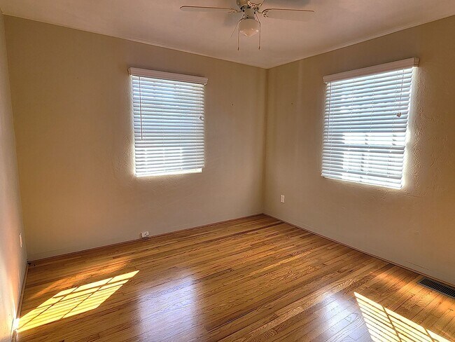 Building Photo - Updated 3-bedroom, 2-bath home