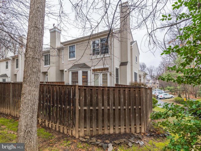 Building Photo - 11300 Fairwind Way