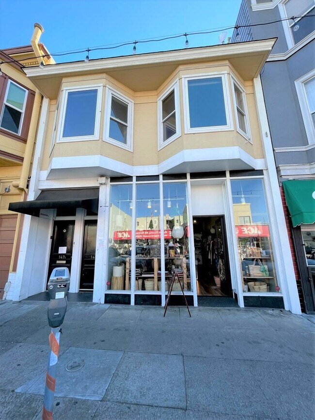 Building Photo - PM0432