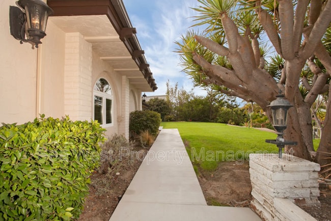 Building Photo - 7128 Almaden Ln