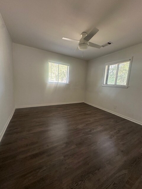 Building Photo - 5152 Dee Rd