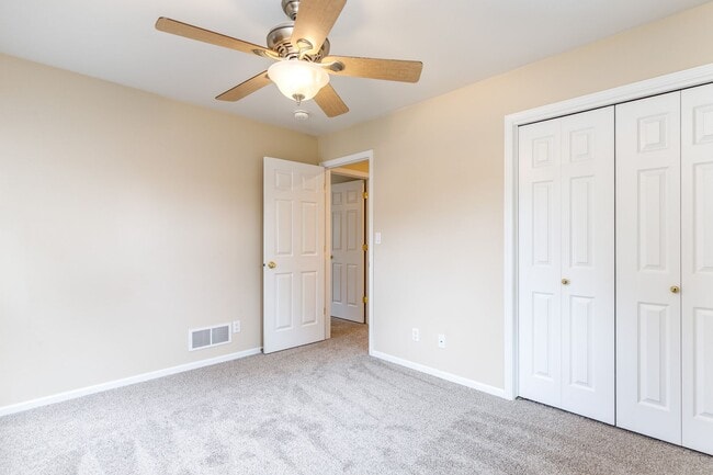 Building Photo - 2620 Camden Dr