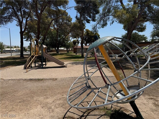 Building Photo - 2891 Lassen Ct