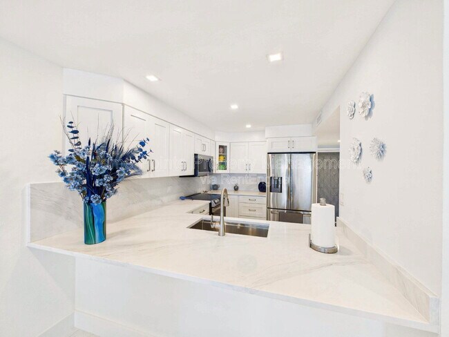 Building Photo - 25870 Hickory Blvd