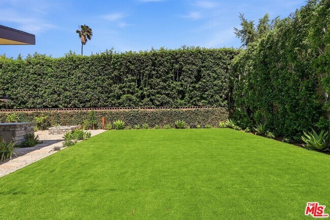 Building Photo - 444 S Windsor Blvd