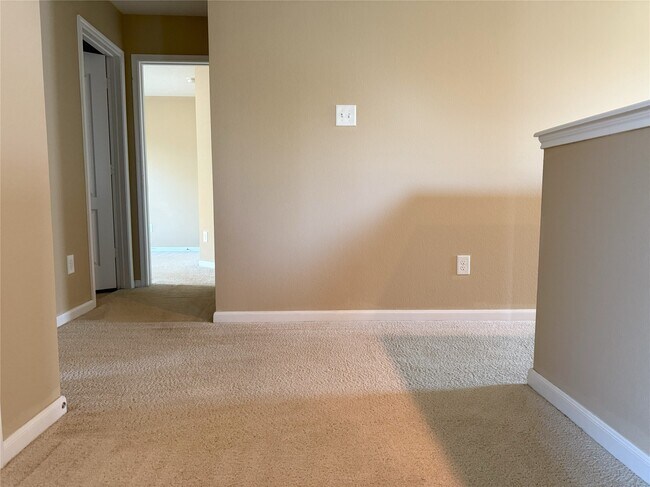 Building Photo - 2914 Acorn Oaks Dr
