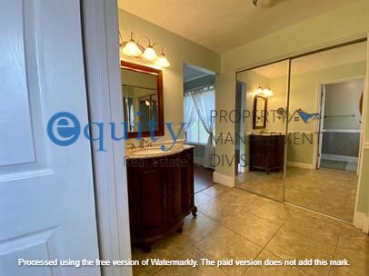 Building Photo - 2027 Kramer Dr