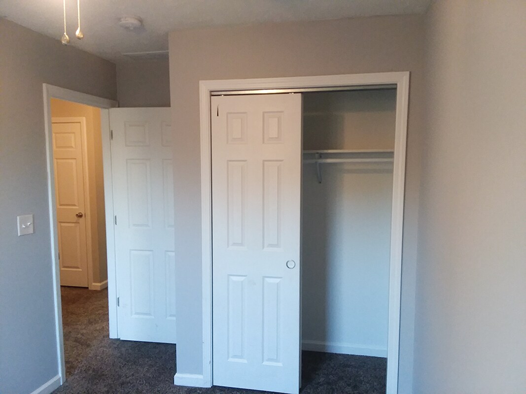 Bedroom 2 - 532 N Arlington St