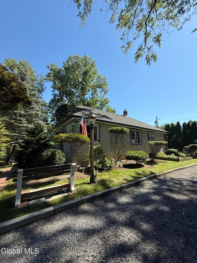 Building Photo - 49 Onderdonk Ave