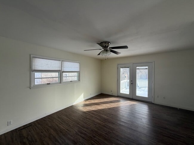 Building Photo - 209 W 26th Ave