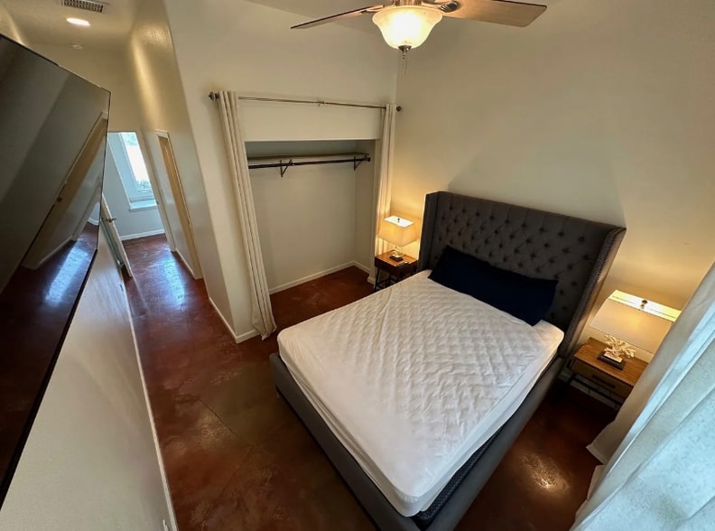 Building Photo - 118 E Huapala Pl