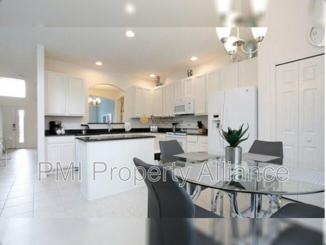 Building Photo - 2149 Crofton Ave
