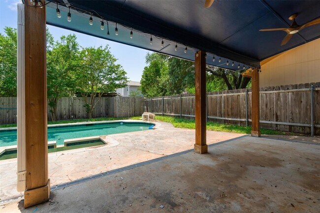 Building Photo - 11513 Quarter Horse Trail