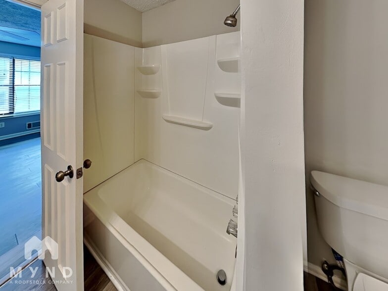 Building Photo - 4395 Coopers Creek Dr SE