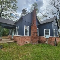 Building Photo - Four Bedroom Home Available in July