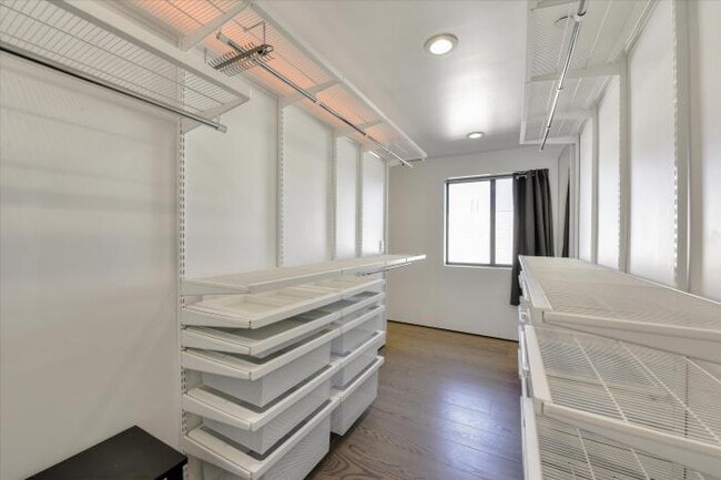 Building Photo - 1 bedroom in San Francisco CA 94103