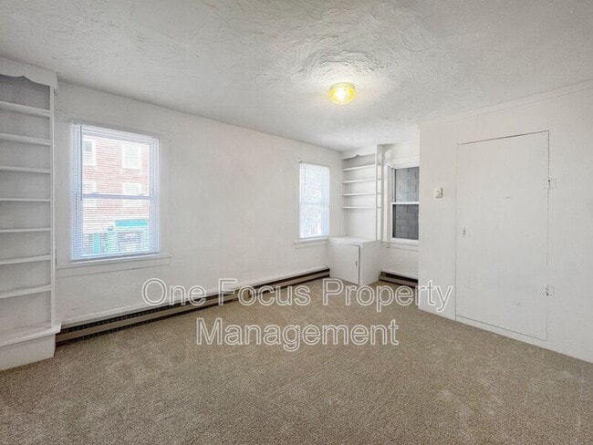 Building Photo - 60 N Main St