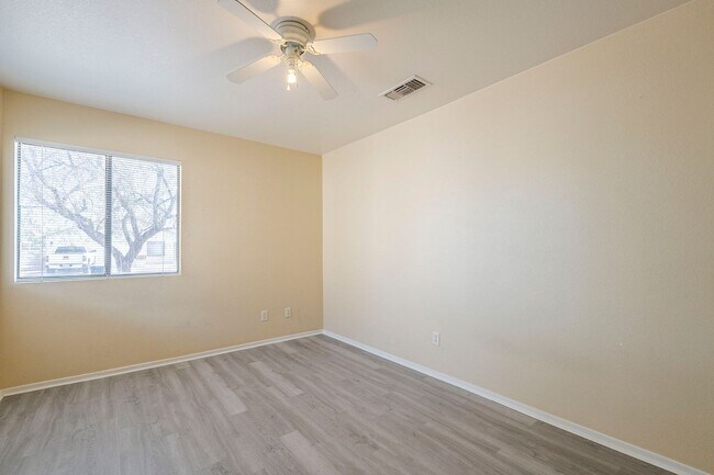 Building Photo - Spacious 3-Bed Tucson Rental with Garage &...