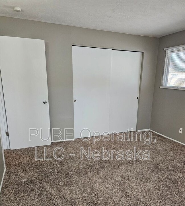 Building Photo - 8624 Templeton Dr