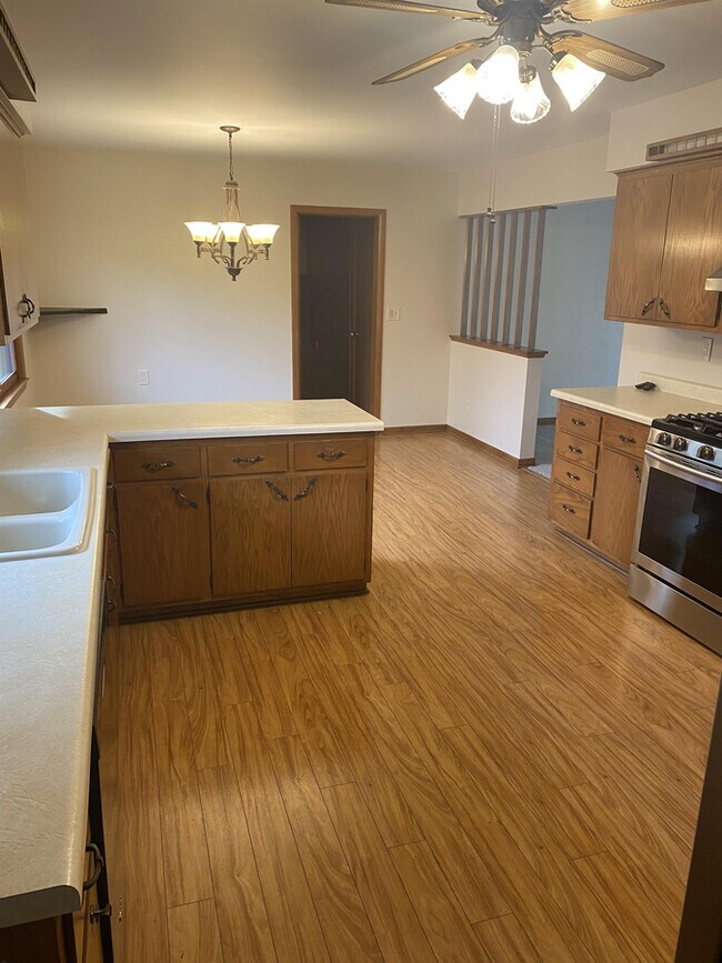 Building Photo - 18525 Heathway Ln