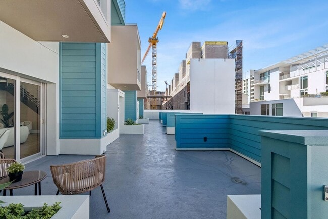 Building Photo - 1343 4th St