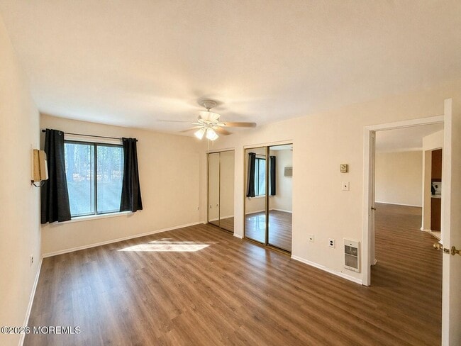 Building Photo - 174 Amberly Dr