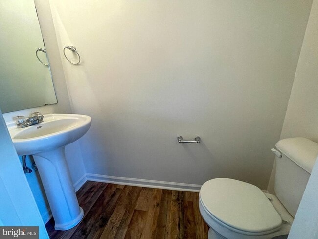 Building Photo - 368 Cherry St