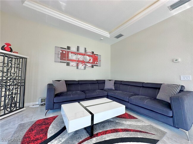Building Photo - 2544 SW 28th Pl