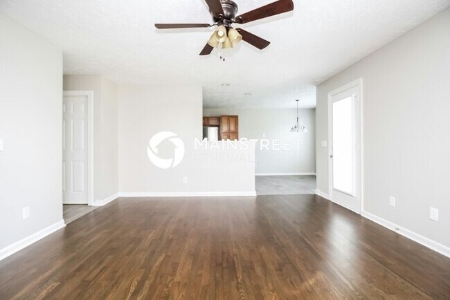 Building Photo - 4 Bedroom Pet-Friendly Home in Murfreesboro, TN with Main Street Renewal