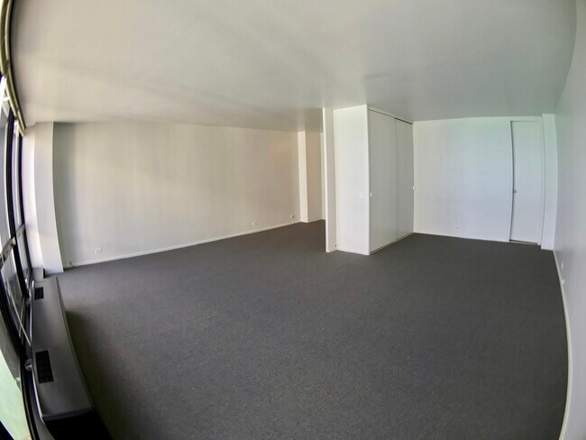 Building Photo - 900 N Lake Shore Dr