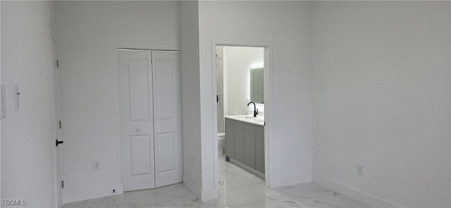 Building Photo - 2013 NE 15th Pl