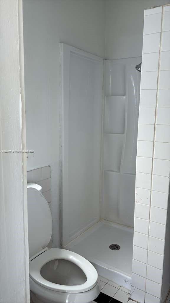 Building Photo - 1943 71st St