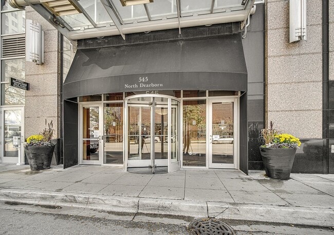 Building Photo - 545 N Dearborn St