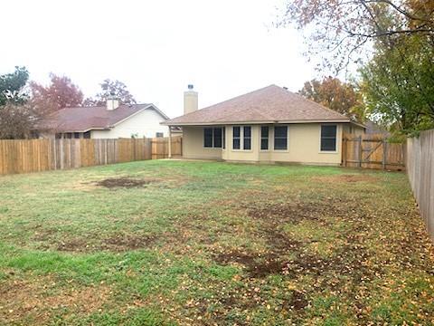 Building Photo - 903 Lantana Dr