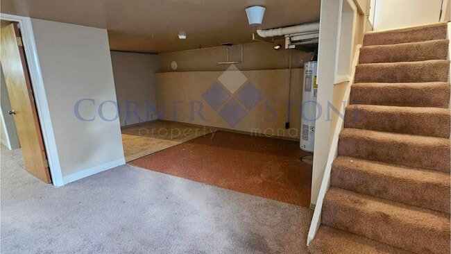 Building Photo - Adorable Home Near NNU!