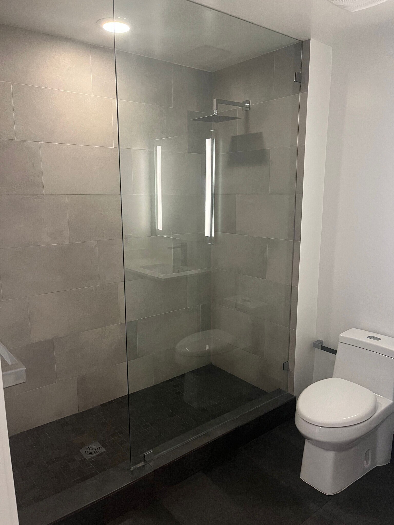 Walking Shower - 160 NW 27th St