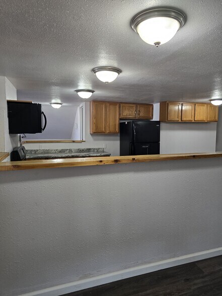 Building Photo - 2720 Cheyenne Ave