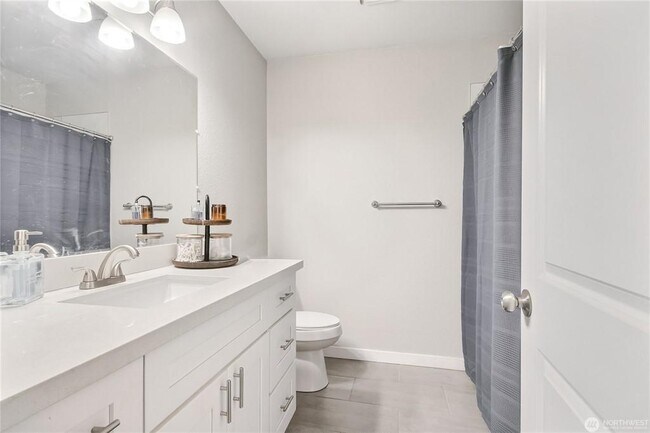 Building Photo - 5406 122nd Ave E