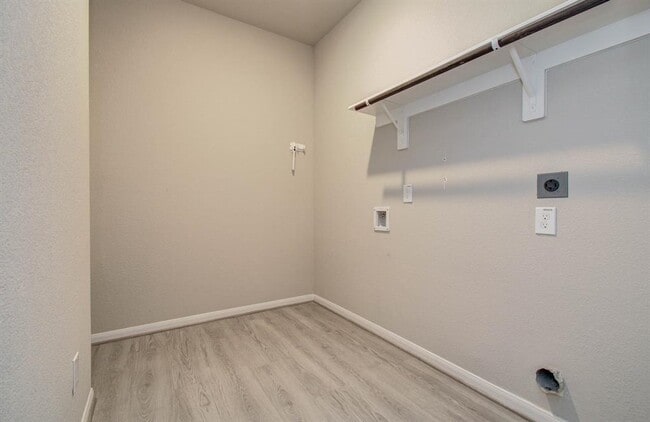 Building Photo - 4603 Bay Vista Dr