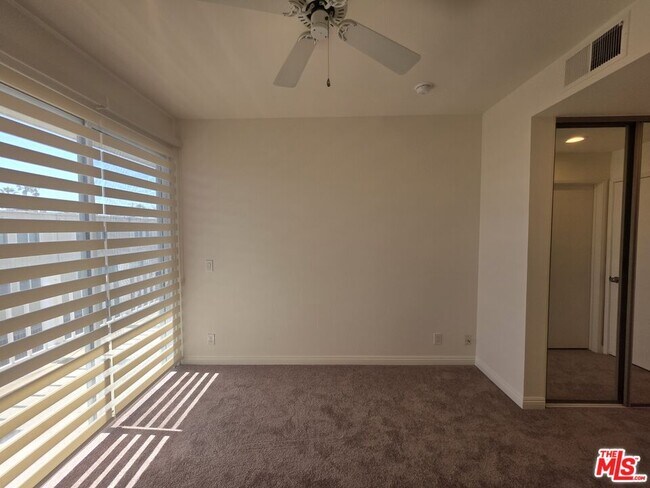 Building Photo - 8505 Gulana Ave