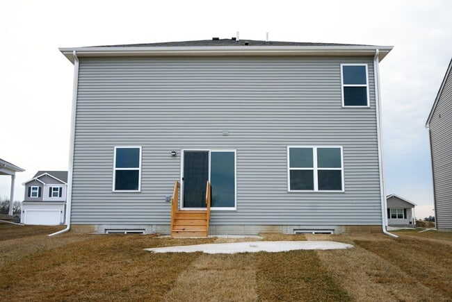 Building Photo - Stylish and Spacious 2 Story, 4-Bedroom Ho...