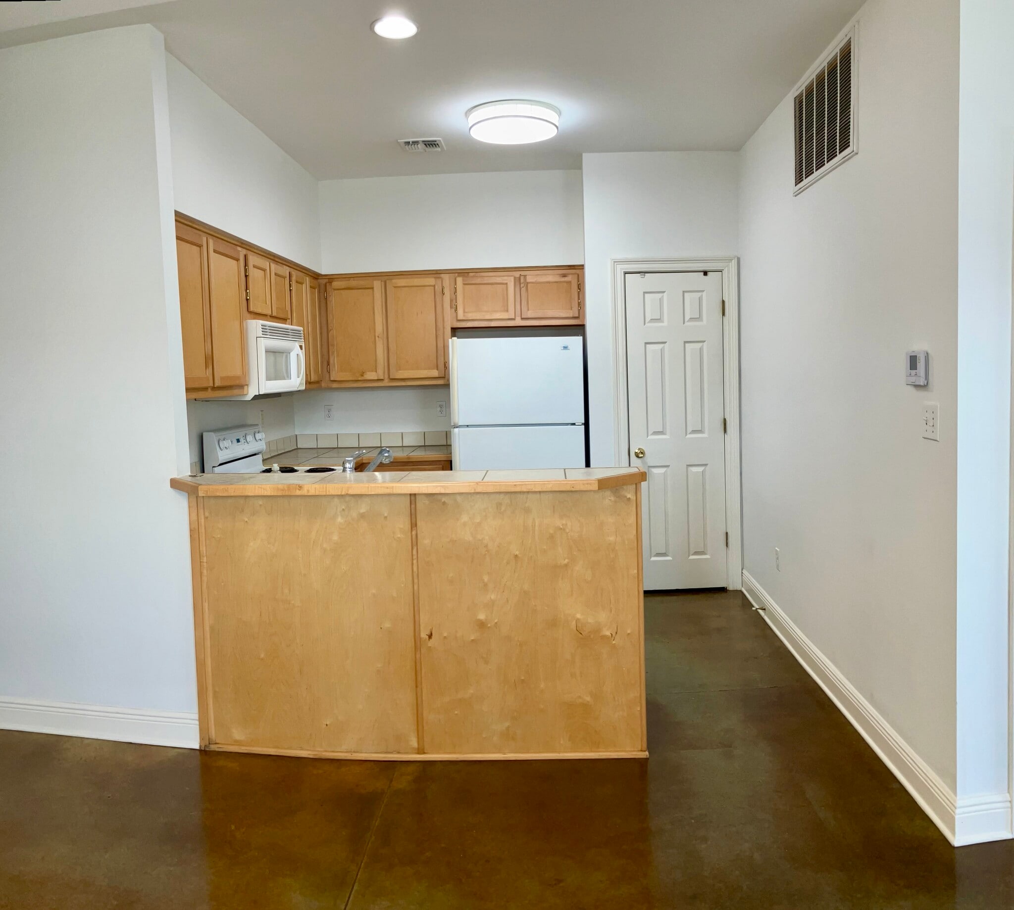 Building Photo - 912 Singley Ave