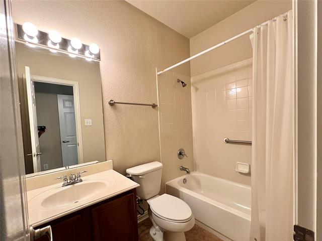 Building Photo - 5423 Childress Dr