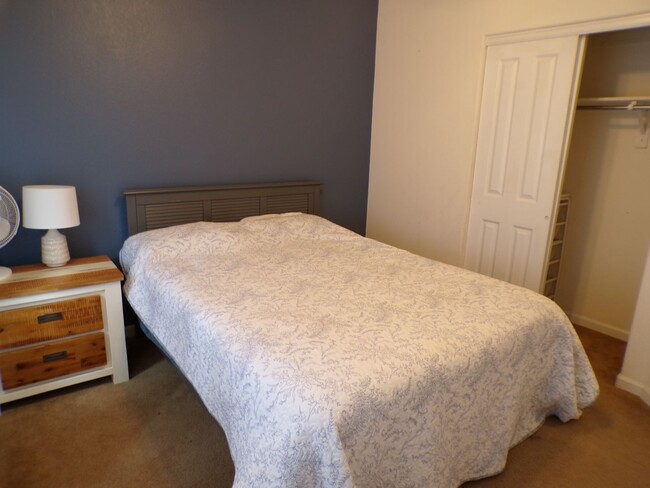 Building Photo - Littleton 3 Bed 2 Bath Condo Retreat!